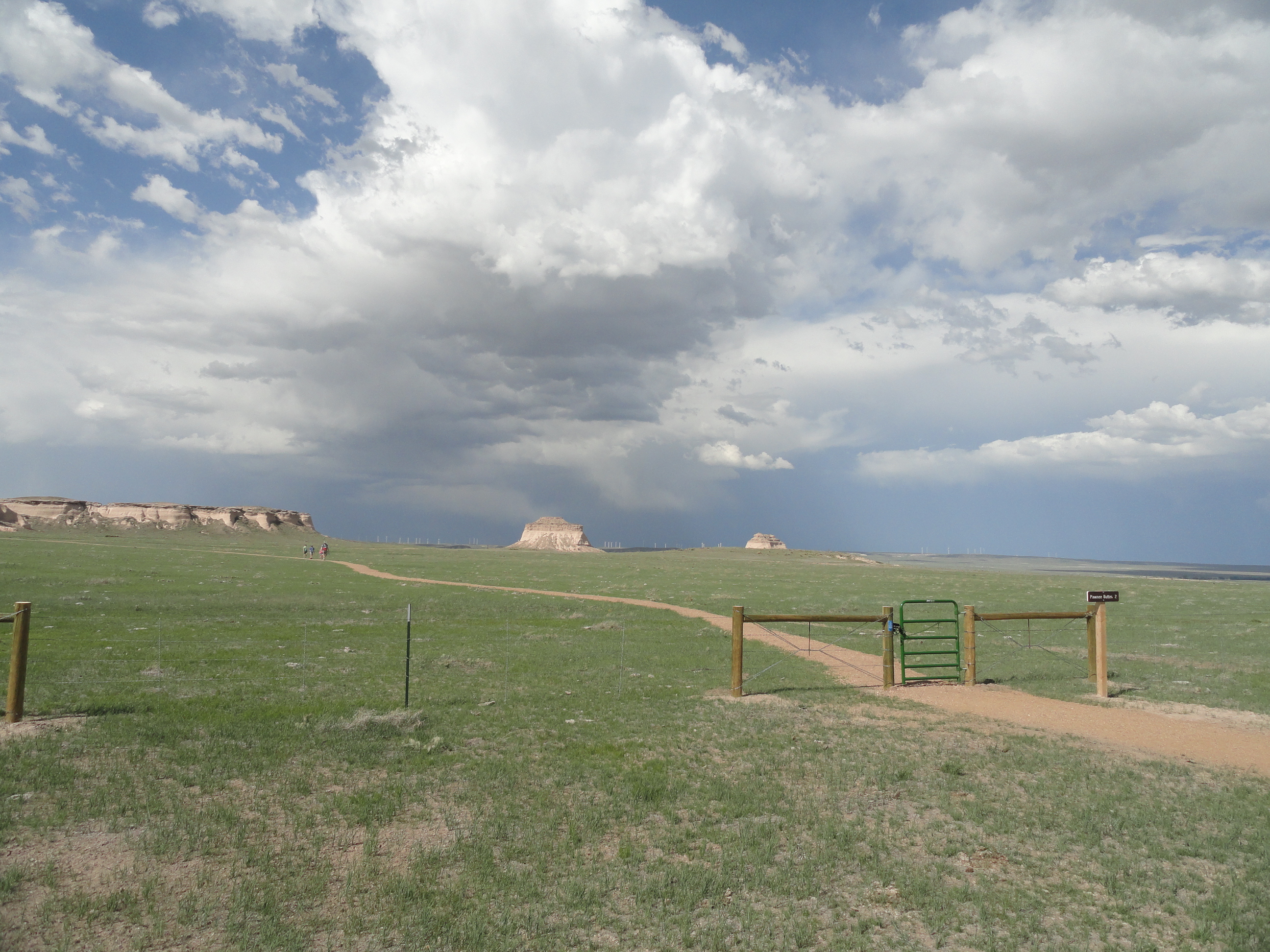 The new trailhead at Pawnee Buttes