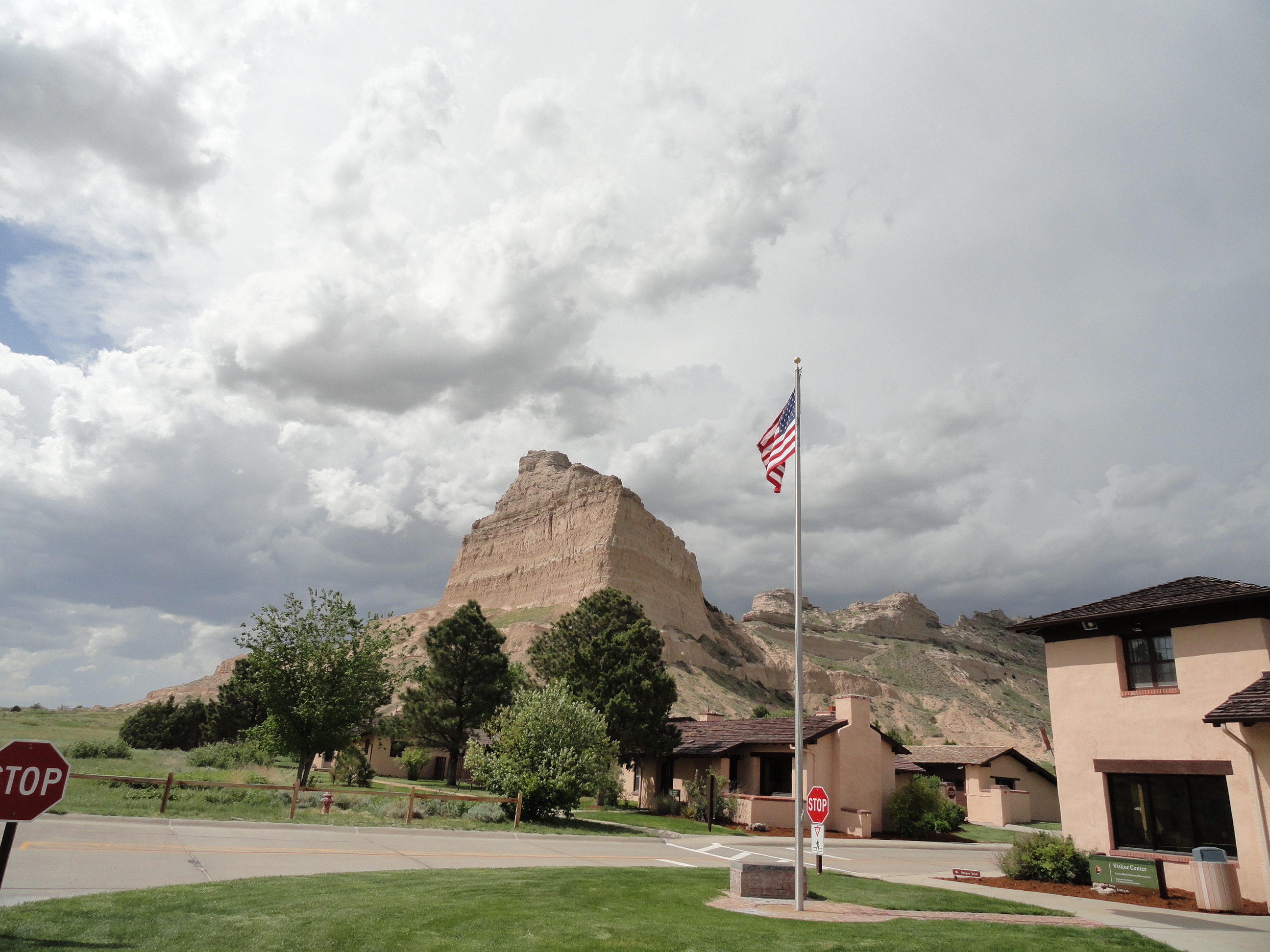 The Visitor Center at Scotts Bluff NM.