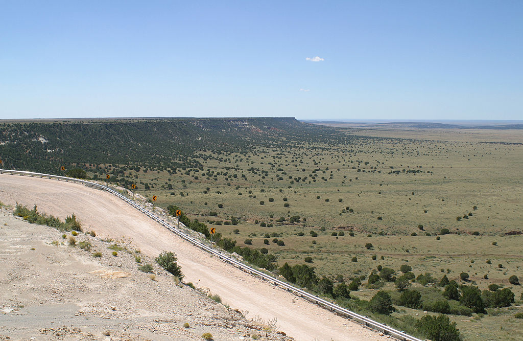 1024px-Northwest_Escarpment_Llano_Estacado_2003