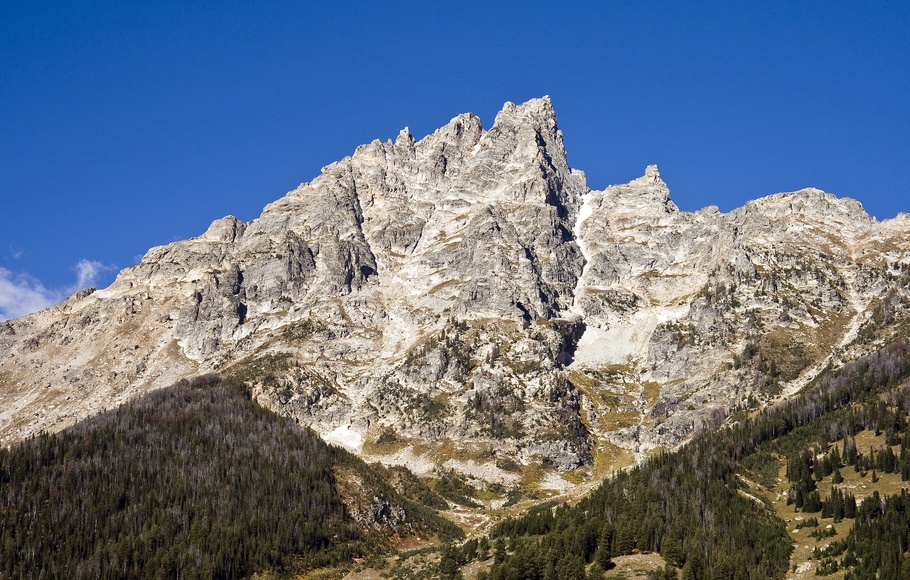 Teewinot_Grand_Teton_GTNP2.jpg.910x580_q95_crop-top